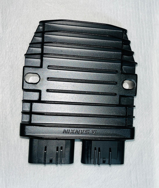 REGULATOR - HARLEY DAVIDSON STREET 750
