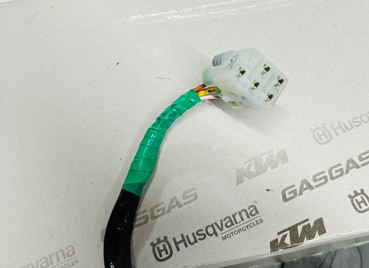 NEUTRAL INDICATOR SWITCH /
GEAR POSITION SENSOR -
JP351010