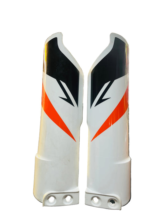 FORK PROTECTORS FOR ADVENTURE 250/390 GEN2 AND
ENDURO 390