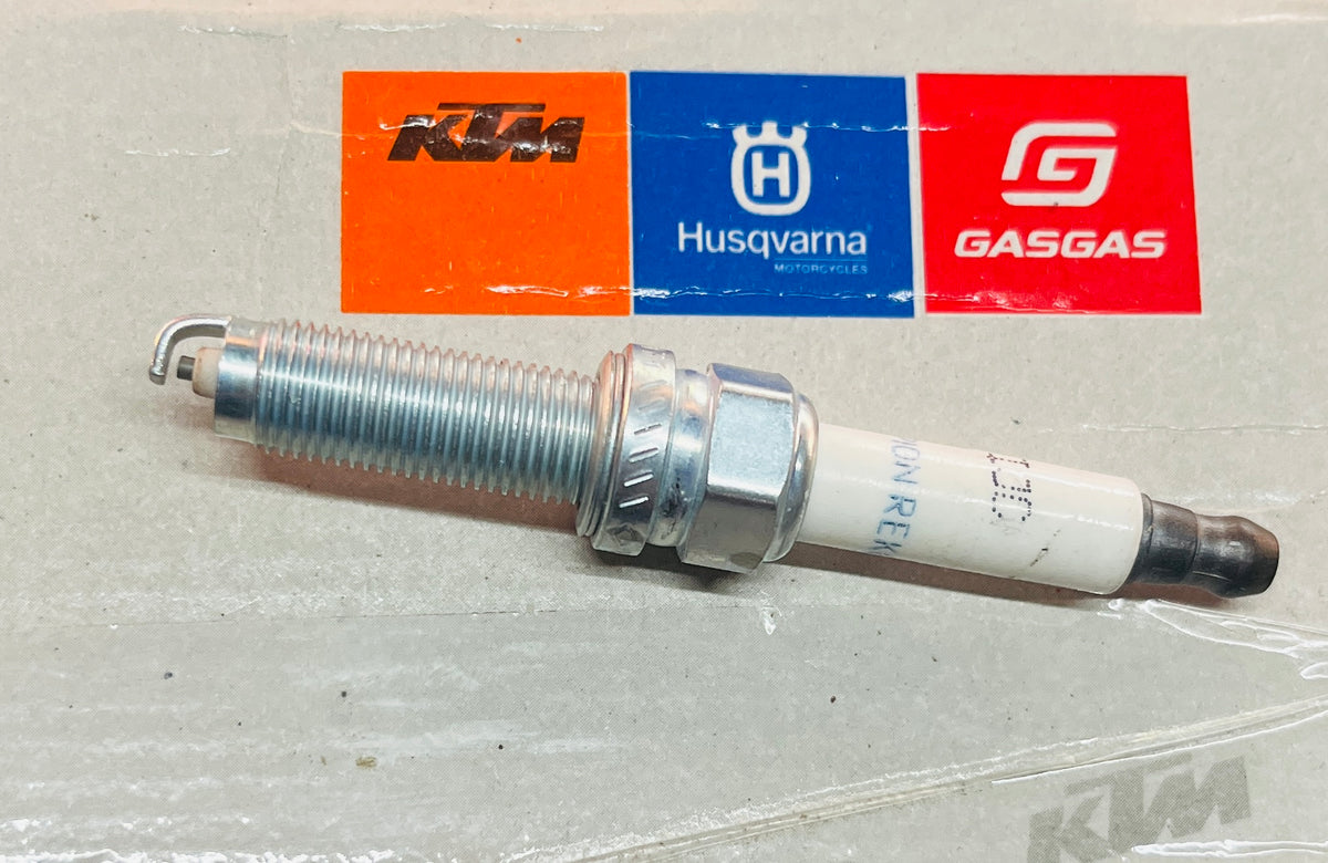 SPARK PLUG-DUKE 250
GEN3/ADV250 GEN2 -JL351254