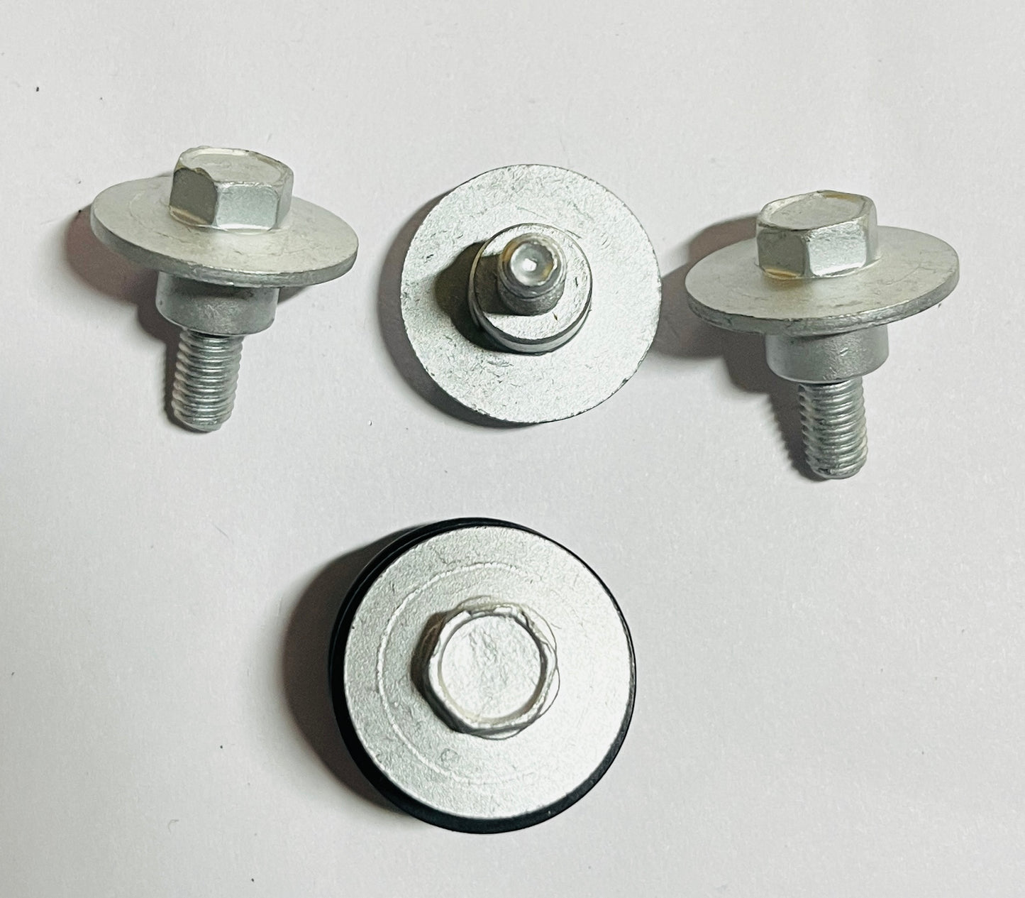 JG511022 VALVE COVER  BOLTS + JG511021 RUBBER WASHERS KTM DUKE
