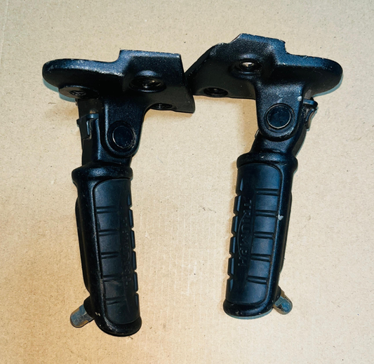 PILLON FOOTREST TRIUMPH SPEED 400 SET OF 2 (LH+RH)