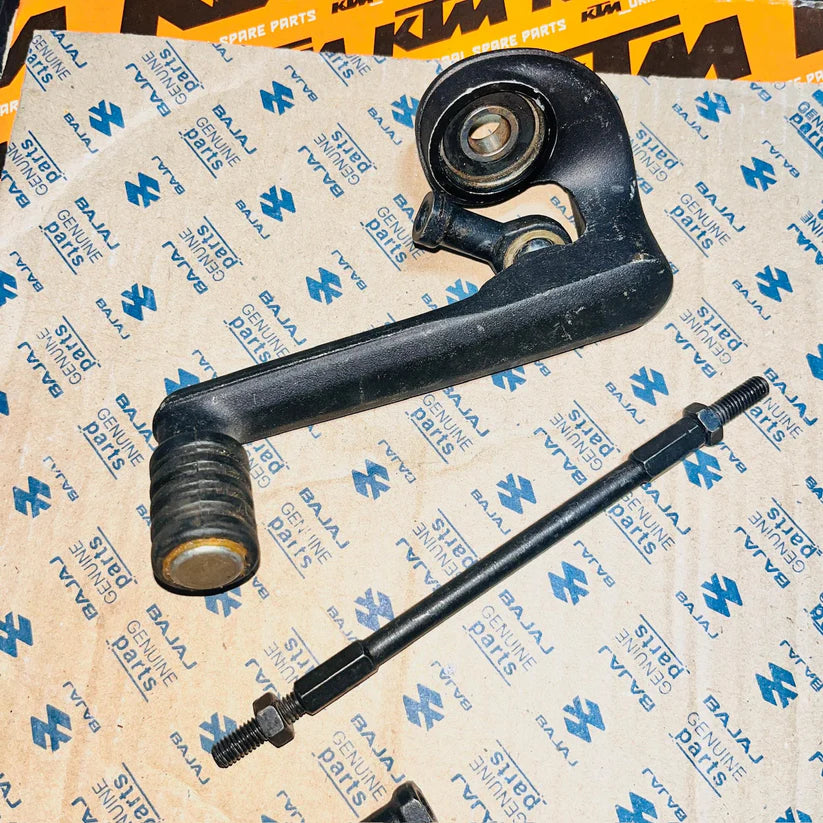 HUSQVARNA GEAR PEDAL ASSEMBLY