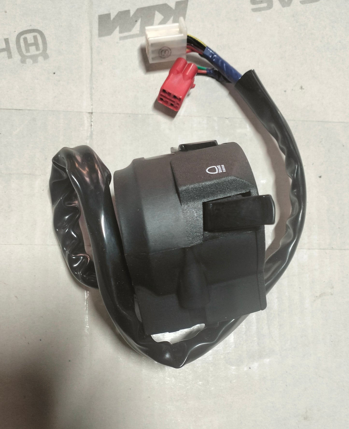 CONTROL SWITCH LEFT JY401402