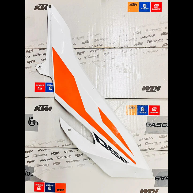 KTM ADVENTURE 390 LEFT TANK PANEL