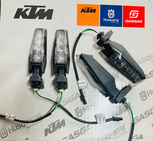 ADVENTURE X INDICATOR SET OF 4