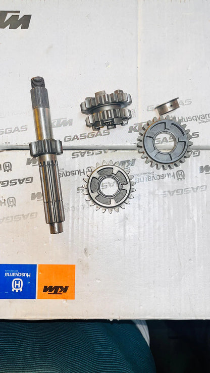KTM 390 GEAR BOX ASSEMBLY