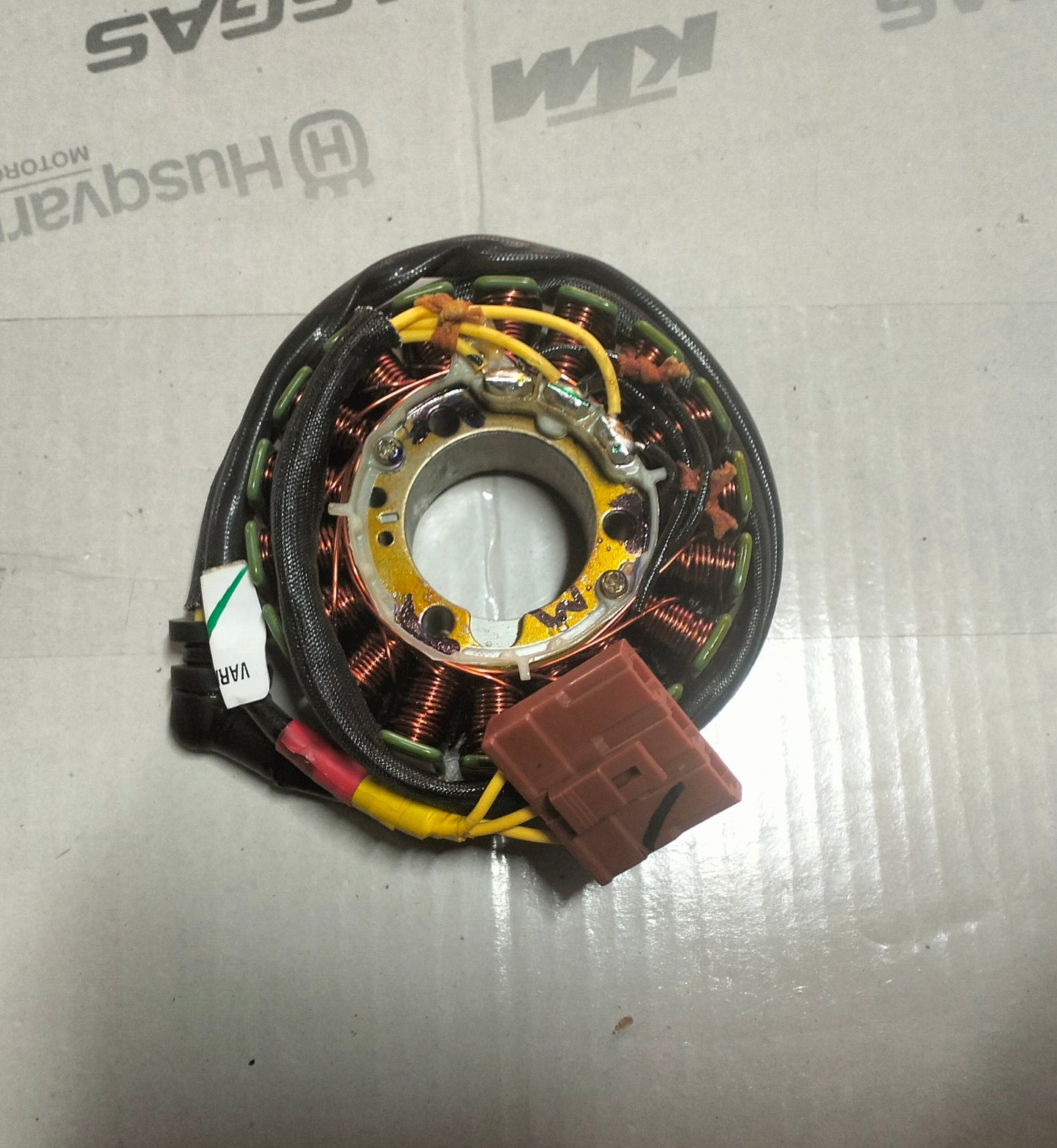 STATOR COIL ASSEMBLY DUKE 390 BS6 / ADV 390 - JY351007