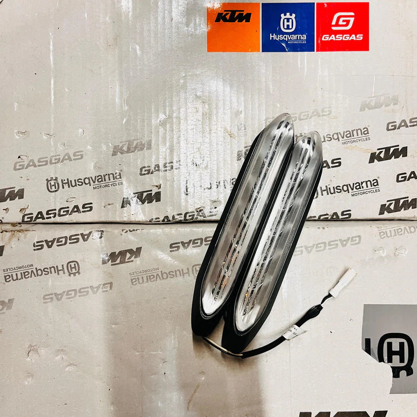 DUCATI INDICATOR PAIR (SIGNAL LAMP)