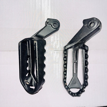 TRIUMPH OFF-ROADING FOOTREST SET LH+RH